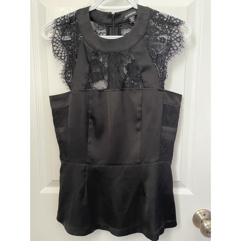 Le Chateau top size small